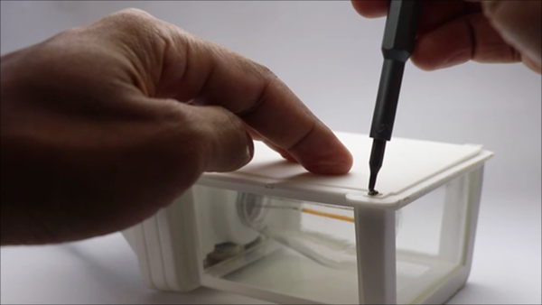 전자 부품 조립