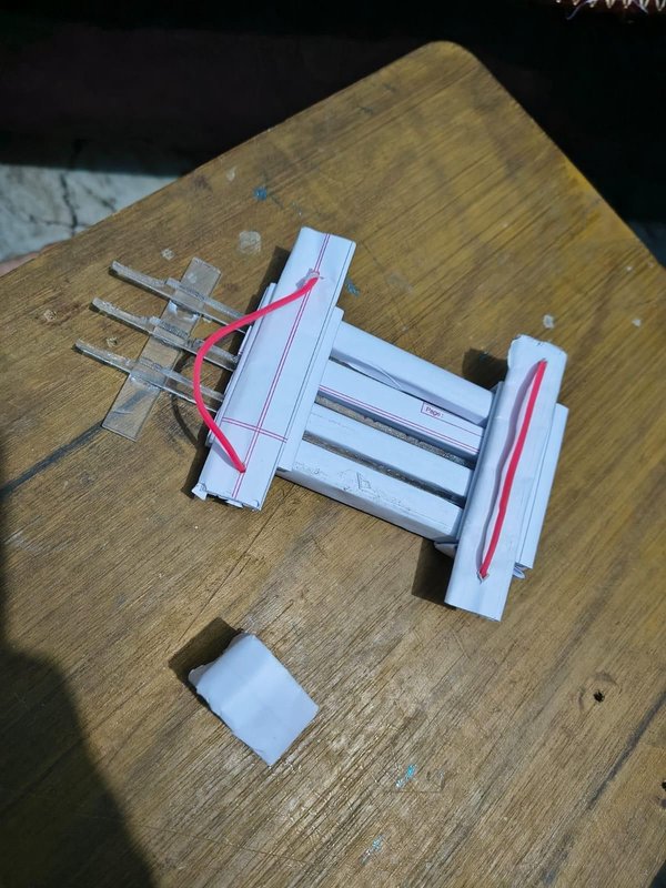손 스트랩 만들기 및 부착