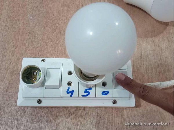 고장 난 LED 전구 테스트