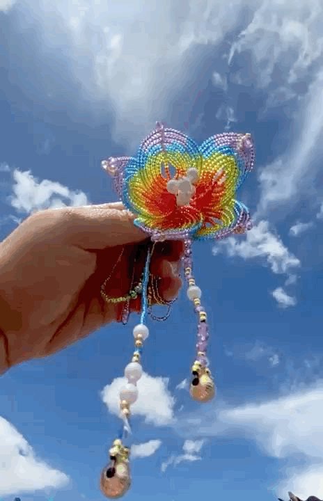 소개: 무지개 꽃 목걸이 🌈🌺
