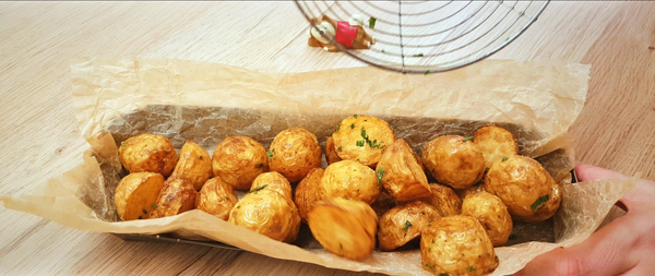 접시에 담고 즐기세요