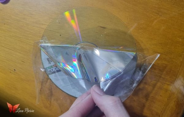 CD를 투명하게 만들기