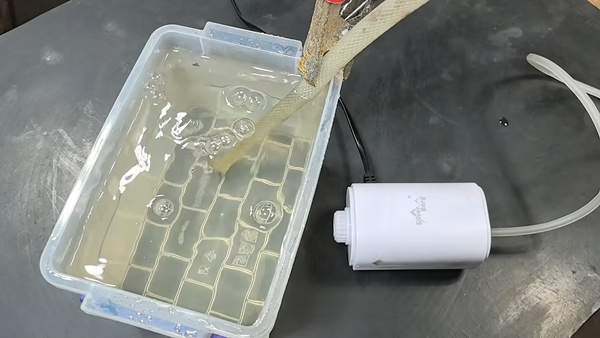 용액 교반 및 피팅 방지 조절