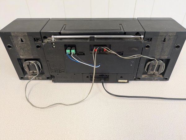 소개: 레트로 스피커를 Bluetooth로 개조하기(ESP32 사용)