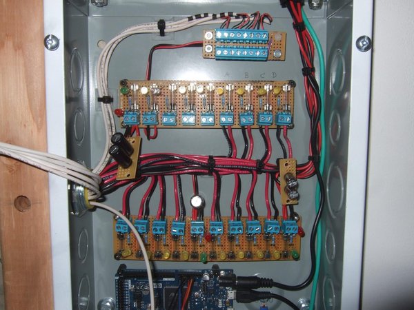 13단계: 12V DC 케이블 라우팅