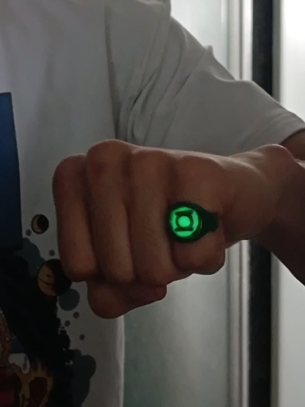 소개: Green Lantern 반지(PVC로 제작)