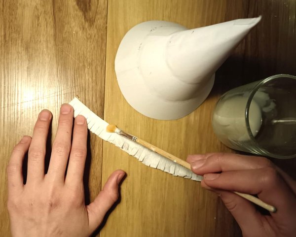 12단계: 종이 타월로 크리스마스 트리 감싸기