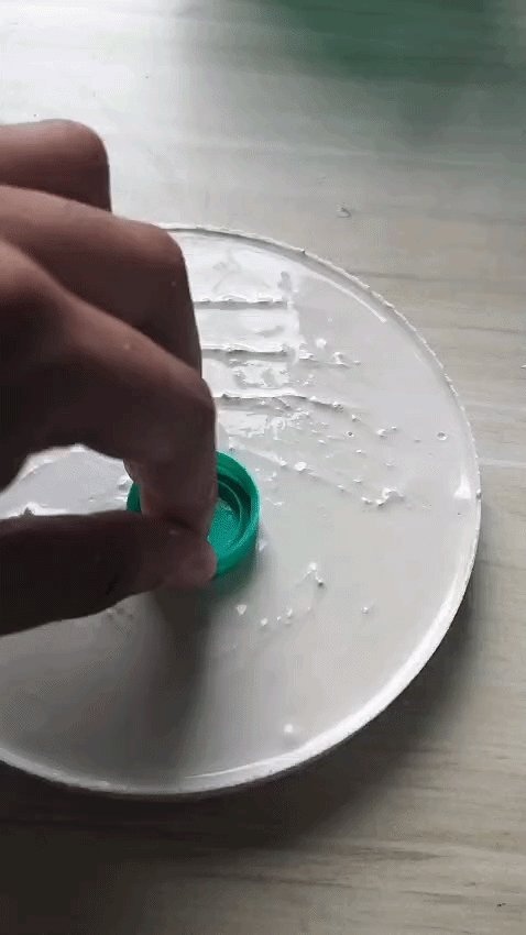 달의 질감 만들기 및 시멘트 건조