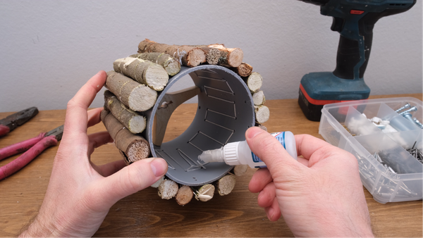 파이프에 가지 부착하기