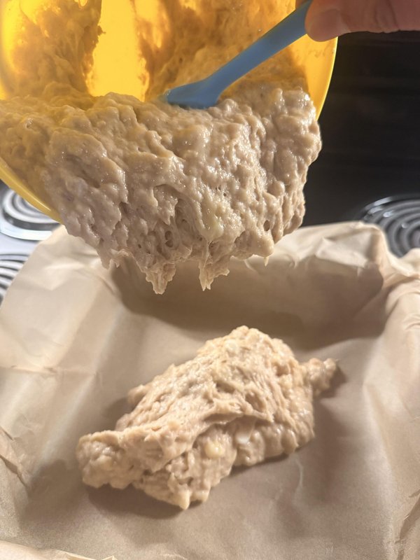 반죽을 팬에 붓기