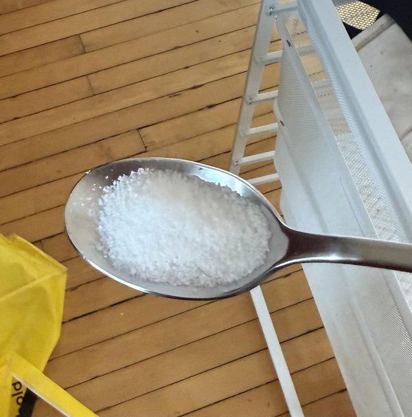 물과 소금 계량하기